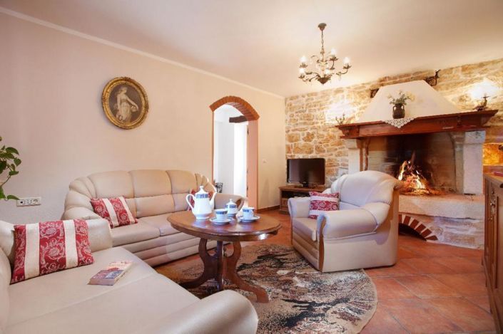 Image No.11-4 Bed Property for sale