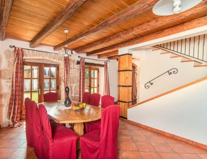 Image No.16-4 Bed Property for sale