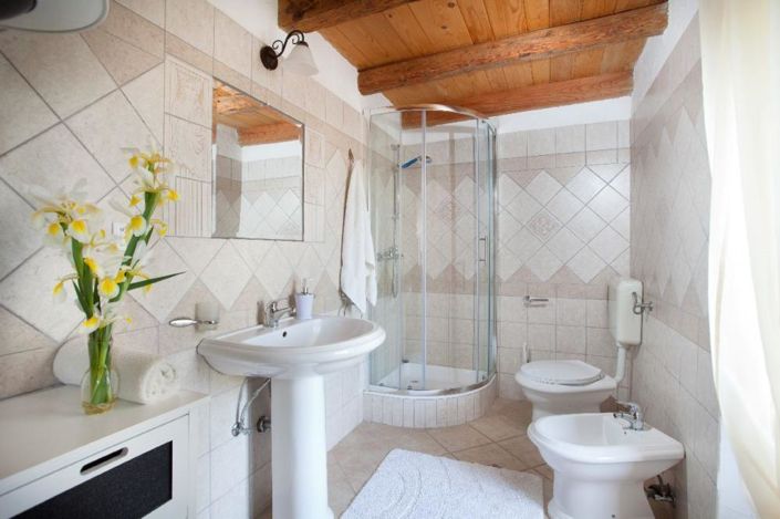 Image No.18-4 Bed Property for sale