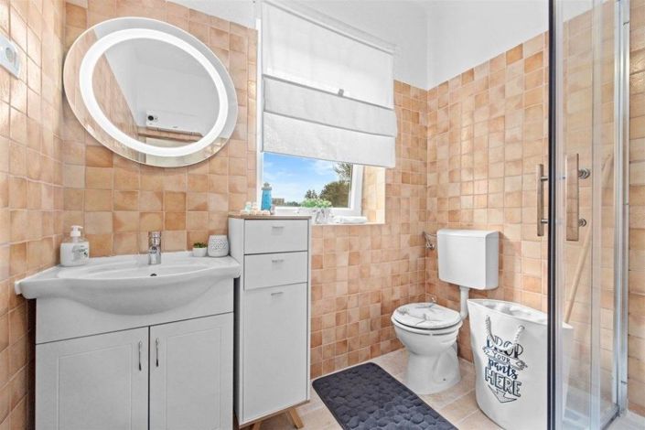 Image No.11-4 Bed Property for sale