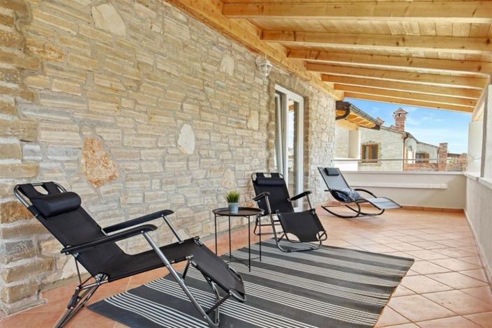 Image No.18-4 Bed Property for sale