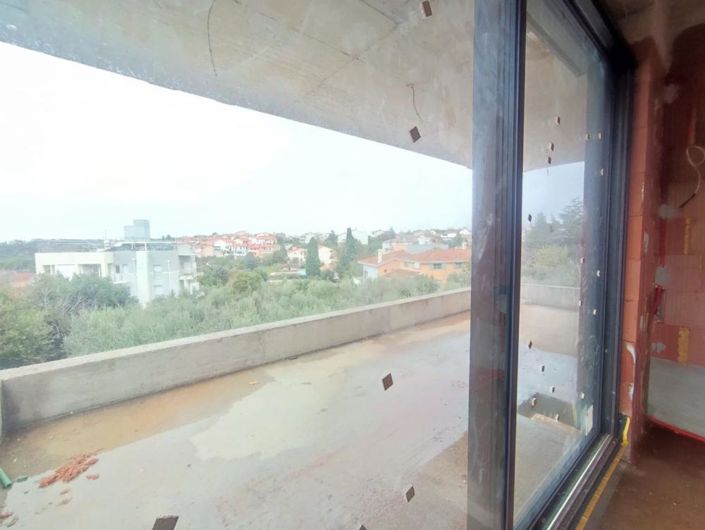 Image No.20-3 Bed Property for sale