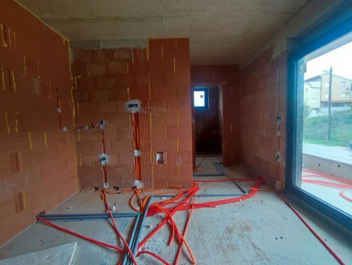 Image No.22-3 Bed Property for sale