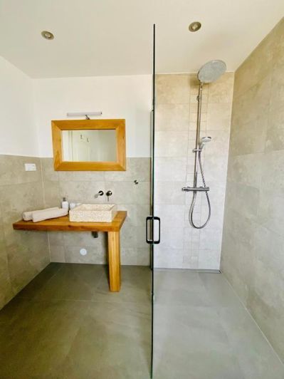 Image No.24-4 Bed Property for sale