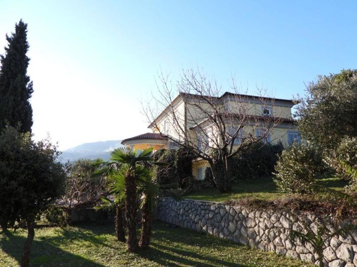 Image No.19-7 Bed Property for sale