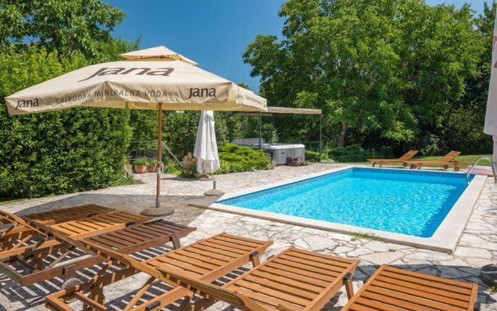 Image No.2-Propriété de 4 chambres à vendre à Porec