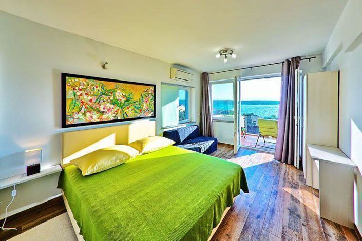 Image No.22-4 Bed Property for sale