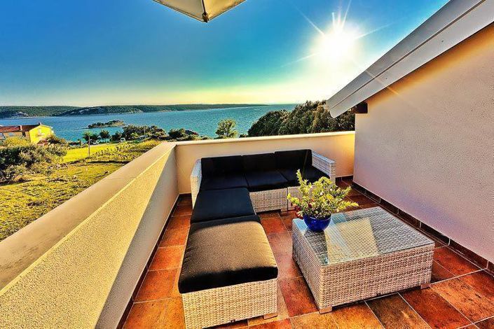 Image No.9-4 Bed Property for sale