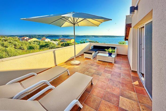 Image No.11-4 Bed Property for sale