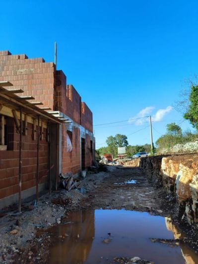 Image No.12-3 Bed Property for sale