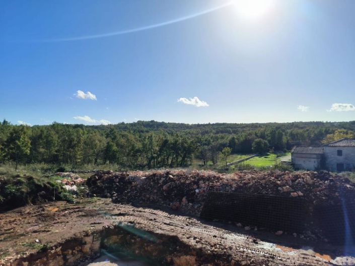 Image No.14-3 Bed Property for sale