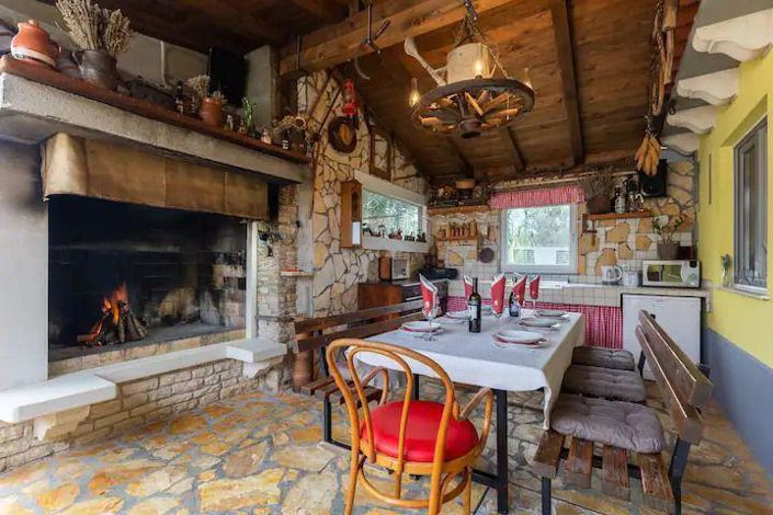 Image No.25-5 Bed Property for sale