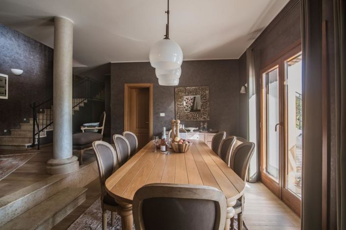 Image No.13-5 Bed Property for sale