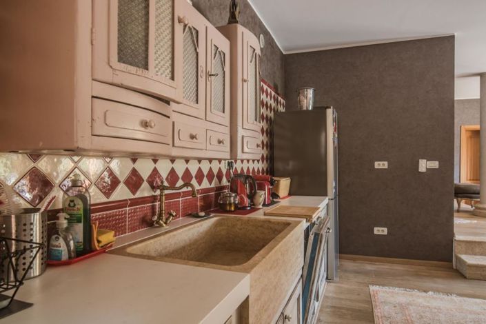 Image No.9-5 Bed Property for sale