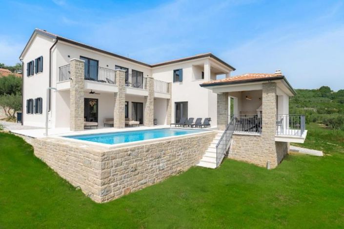 Image No.3-4 Bed Property for sale