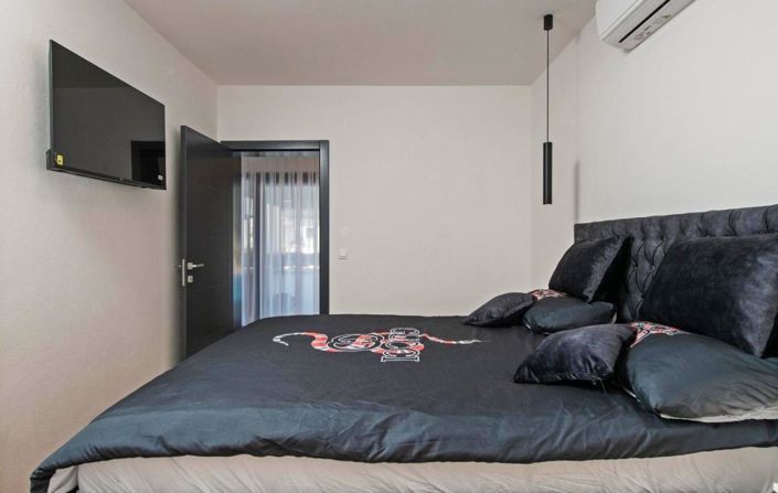 Image No.16-3 Bed Property for sale