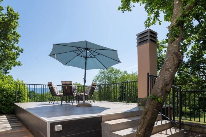 Image No.10-4 Bed Property for sale