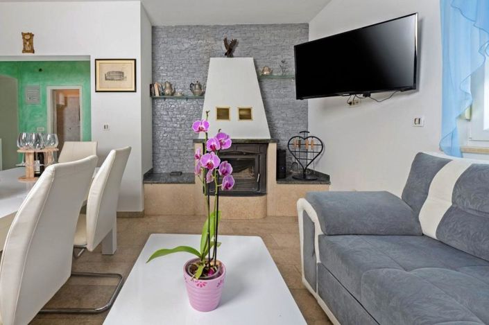 Image No.13-4 Bed Property for sale