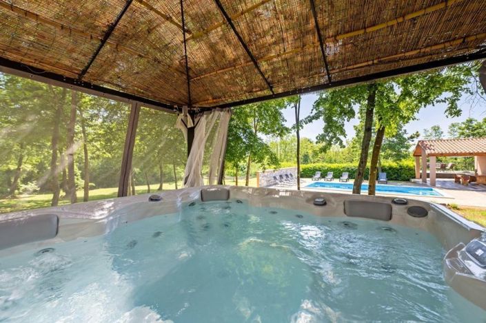 Image No.8-4 Bed Property for sale