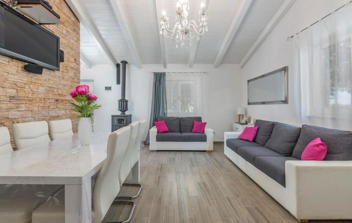 Image No.16-2 Bed Property for sale