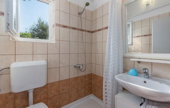 Image No.22-2 Bed Property for sale