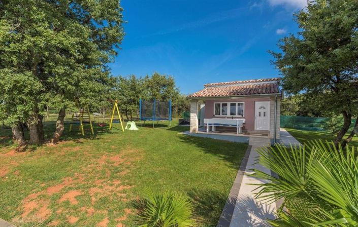 Image No.25-2 Bed Property for sale