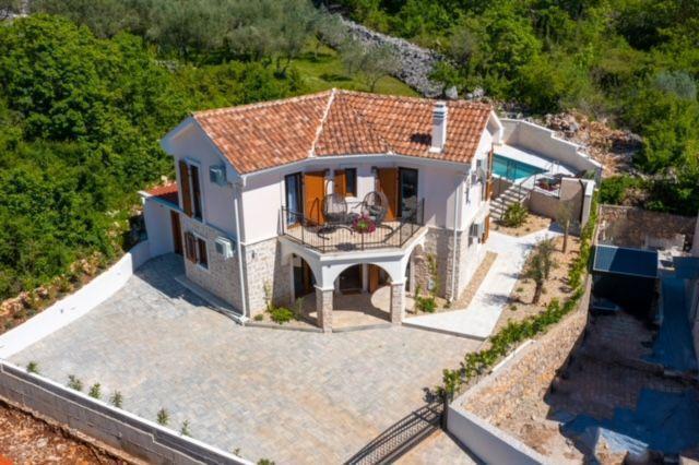 Image No.1-Propriété de 3 chambres à vendre à Croatie