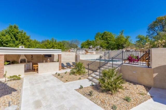 Image No.7-3 Bed Property for sale