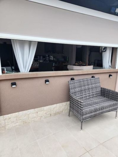 Image No.12-2 Bed Property for sale