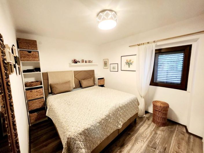 Image No.24-2 Bed Property for sale