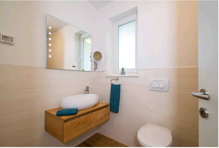 Image No.15-3 Bed Property for sale