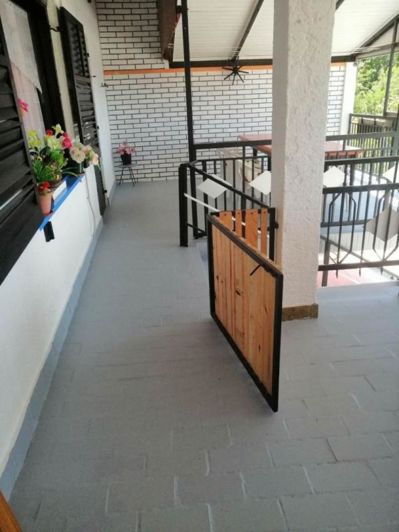 Image No.15-10 Bed Property for sale