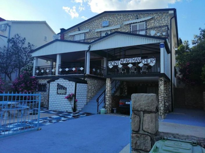 Image No.5-10 Bed Property for sale