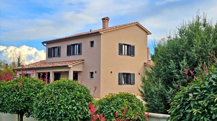 Image No.1-Propriété de 4 chambres à vendre à Labin
