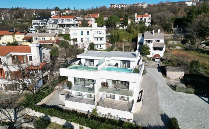 Image No.3-4 Bed Property for sale