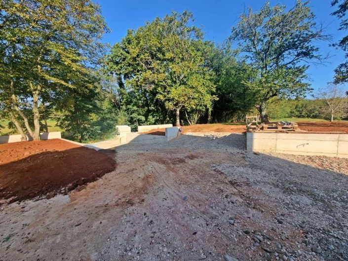 Image No.15-4 Bed Property for sale