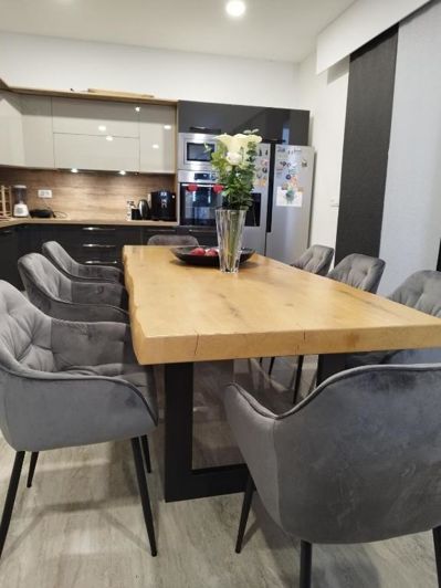 Image No.17-3 Bed Property for sale