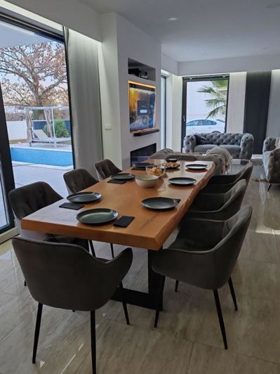 Image No.18-3 Bed Property for sale