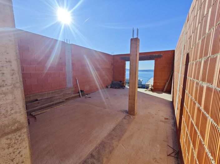 Image No.13-3 Bed Property for sale