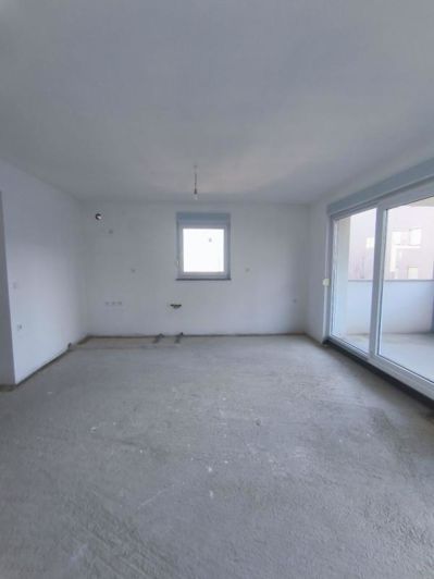 Image No.11-3 Bed Property for sale