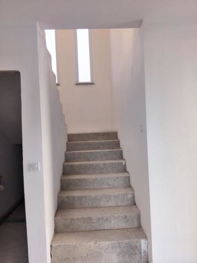 Image No.13-3 Bed Property for sale