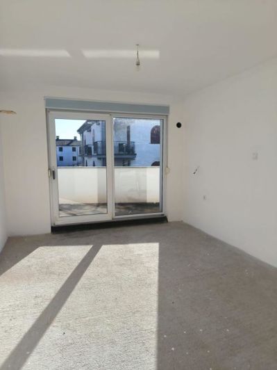 Image No.23-3 Bed Property for sale