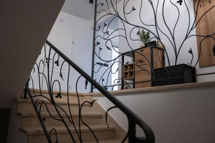 Image No.20-4 Bed Property for sale