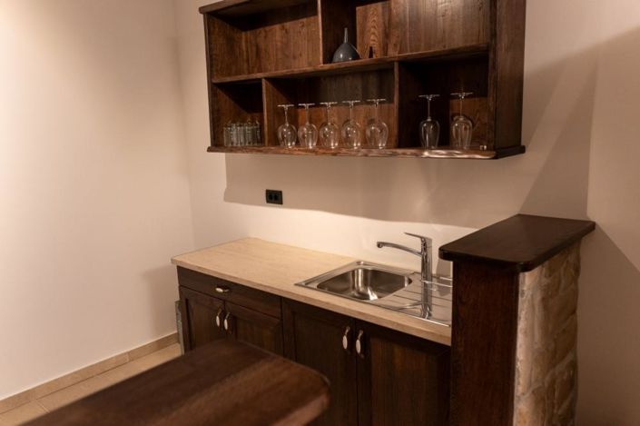 Image No.24-4 Bed Property for sale