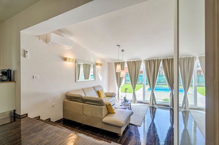 Image No.11-Propriété de 4 chambres à vendre à Croatie