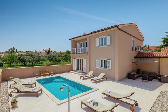 Image No.1-Propriété de 4 chambres à vendre à Croatie