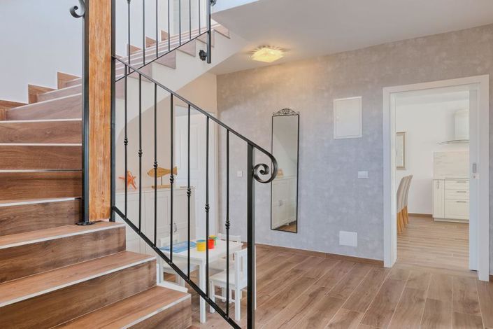 Image No.25-4 Bed Property for sale