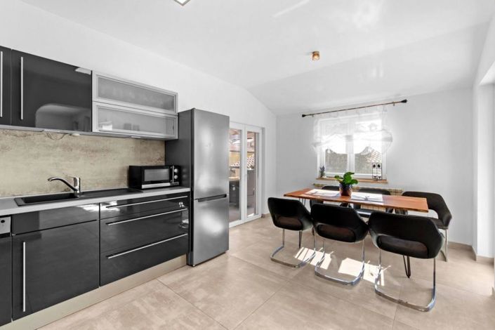 Image No.25-3 Bed Property for sale