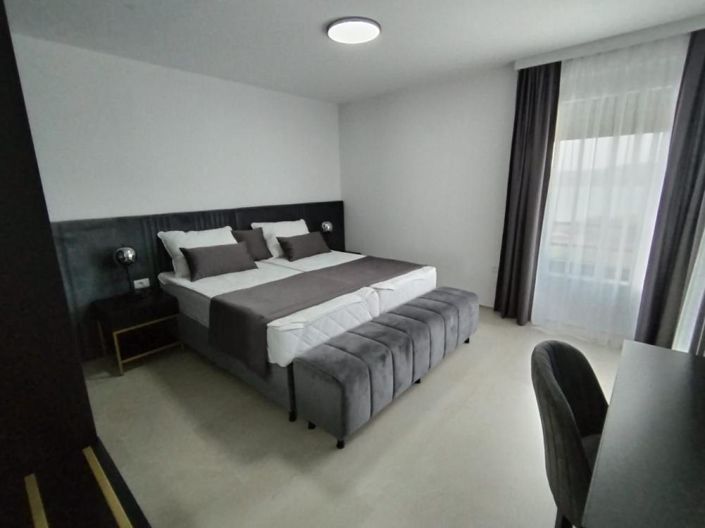 Image No.14-18 Bed Property for sale