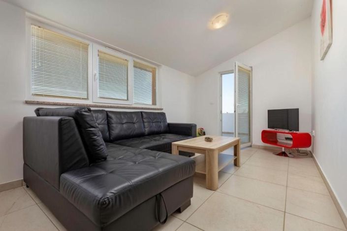 Image No.14-11 Bed Property for sale